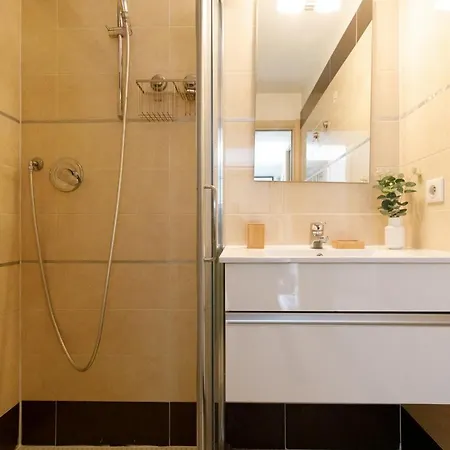 Апартаменты 3 Bedrooms: 200m From Croisette