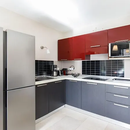 3 Bedrooms: 200m From Croisette *