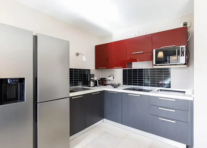 3 Bedrooms: 200m From Croisette *