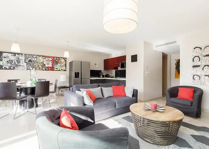 3 Bedrooms: 200m From Croisette Apartman