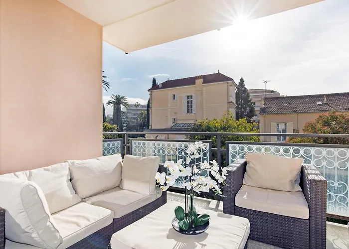 3 Bedrooms: 200m From Croisette Apartman