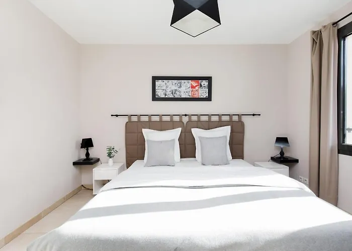 3 Bedrooms: 200m From Croisette Apartman