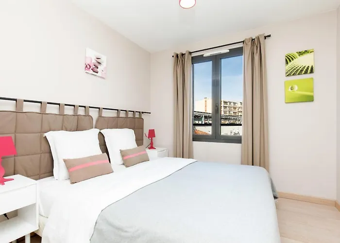 3 Bedrooms: 200m From Croisette Apartman